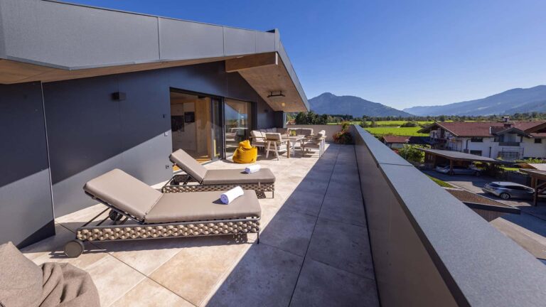 Penthouse Terrasse Gletscherblick Loungemöbel Liegen